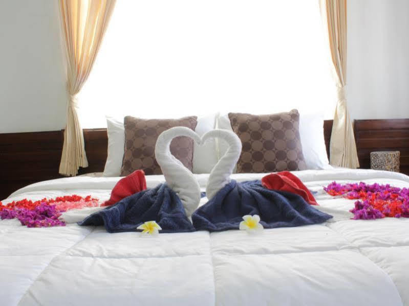 Dedy Beach Inn Kuta Lombok Exterior foto